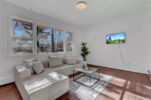 57 Middle Island Rd, Medford, NY 11763 - Photo 10