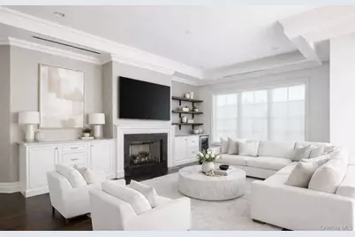 2000 Royal Court #2109, North Hills, NY 11040 - Photo 1