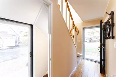 16 Eighth Street, Carle Place, NY 11514 - Photo 2