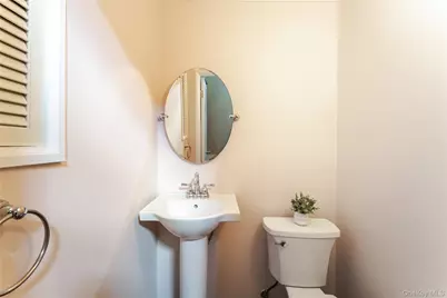 16 Eighth Street, Carle Place, NY 11514 - Photo 12