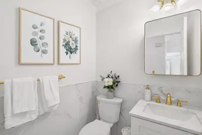 1025 Long Creek Drive, Southold, NY 11971 - Photo 6