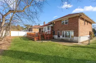 527 Alicia Dr, Westbury, NY 11590 - Photo 34