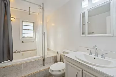 527 Alicia Drive, Westbury, NY 11590 - Photo 26