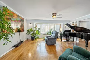 527 Alicia Dr, Westbury, NY 11590 - Photo 16