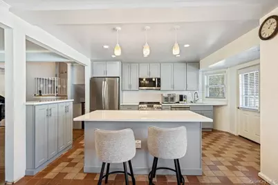 527 Alicia Drive, Westbury, NY 11590 - Photo 8