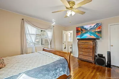 527 Alicia Drive, Westbury, NY 11590 - Photo 24