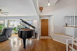 527 Alicia Dr, Westbury, NY 11590 - Photo 22