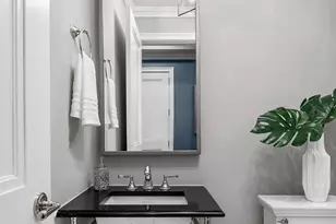 5000 Royal Ct, North Hills, NY 11040 - Photo 8