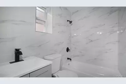 2040 Washington Avenue, Bronx, NY 10457 - Photo 16