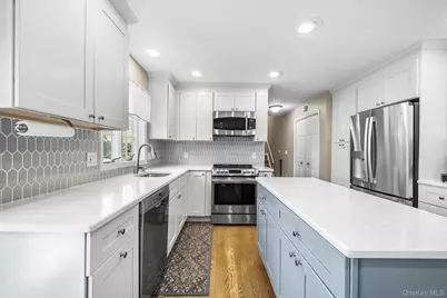 35 Rock Cliff Place, White Plains, NY 10603 - Photo 4