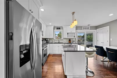 1563 Stevens Avenue, Merrick, NY 11566 - Photo 16