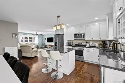 1563 Stevens Avenue, Merrick, NY 11566 - Photo 18