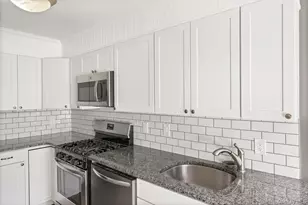 117 Leeward Ln, Port Jefferson, NY 11777 - Photo 8