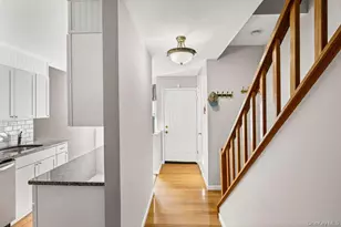 117 Leeward Ln, Port Jefferson, NY 11777 - Photo 4