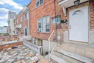 20-07 43rd St, Astoria, NY 11105 - Photo 2