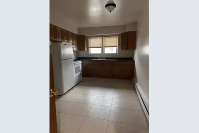 45 Benedict Avenue #5, Valley Stream, NY 11580 - Photo 2