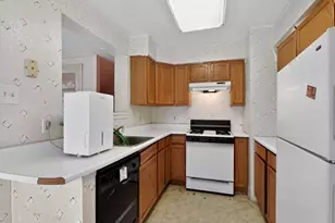 623 Ilyssa Way, New York, NY 10312 - Photo 12