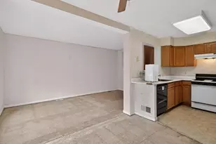 623 Ilyssa Way, New York, NY 10312 - Photo 14