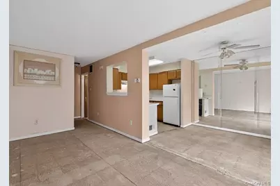 623 Ilyssa Way, New York, NY 10312 - Photo 8