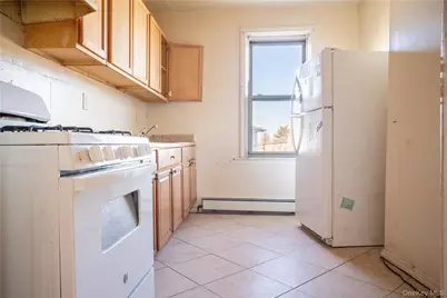 25620 Francis Lewis Boulevard, Rosedale, NY 11422 - Photo 8