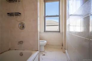 256-20 Francis Lewis Blvd, Rosedale, NY 11422 - Photo 12