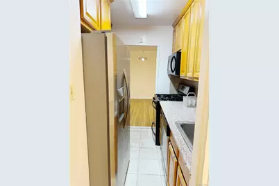 142-05 Roosevelt Avenue #328, Flushing, NY 11354 - Photo 8