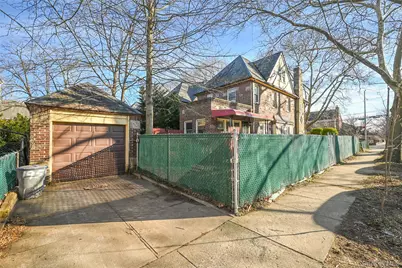 19501 45th Avenue, Flushing, NY 11358 - Photo 18