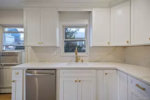 23-09 128th St, College Point, NY 11356 - Photo 10