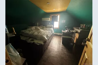 80 E 19th Street, Huntington Station, NY 11746 - Photo 8