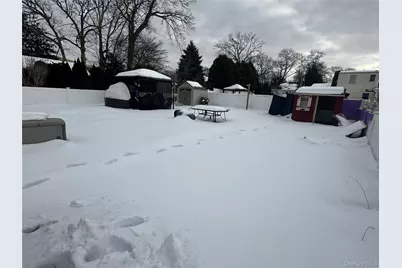 80 E 19th Street, Huntington Station, NY 11746 - Photo 14