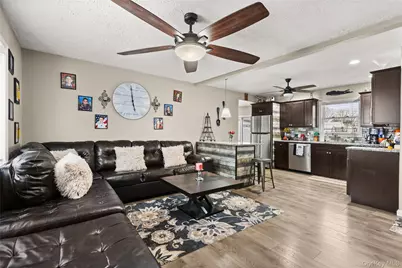 1361 Manatuck Boulevard, Bay Shore, NY 11706 - Photo 4