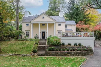 94 Round Hill Road, Scarsdale, NY 10583 - Photo 2