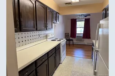 5 Germonds Village #5, Bardonia, NY 10954 - Photo 14