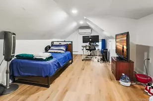 112-02 Witthoff Ave, Queens Village, NY 11429 - Photo 16