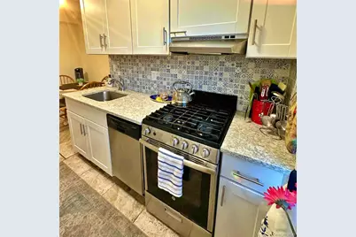 125 Bronx River Road #7K, Yonkers, NY 10704 - Photo 8