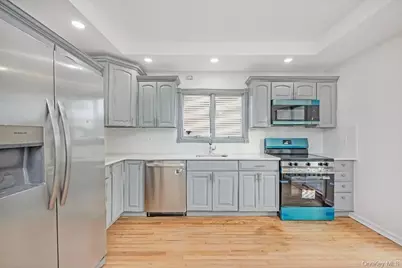 54 5th Street, Ronkonkoma, NY 11779 - Photo 22