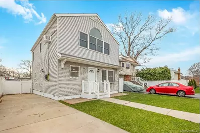 54 5th Street, Ronkonkoma, NY 11779 - Photo 1