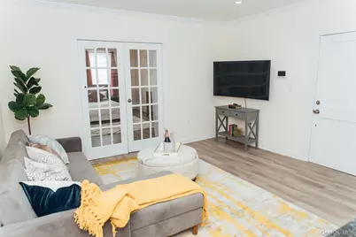 27 Vanderbilt Avenue #1st Fl, Brooklyn, NY 11205 - Photo 2