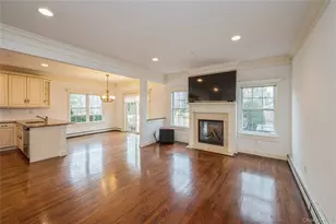 22 Meadow Ct, Oakdale, NY 11769 - Photo 14