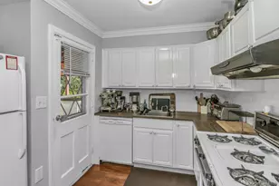 17 Linwood Pl, Massapequa Park, NY 11762 - Photo 6