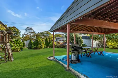 17 Linwood Place, Massapequa Park, NY 11762 - Photo 20