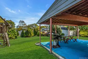 17 Linwood Pl, Massapequa Park, NY 11762 - Photo 20