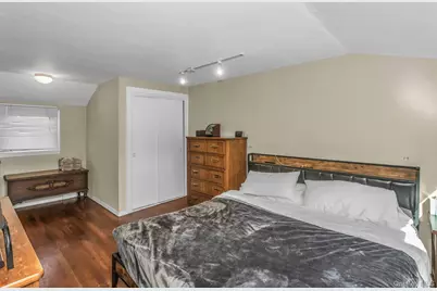 17 Linwood Place, Massapequa Park, NY 11762 - Photo 14