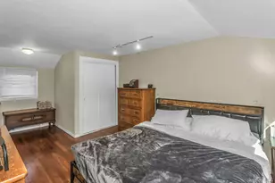 17 Linwood Pl, Massapequa Park, NY 11762 - Photo 14