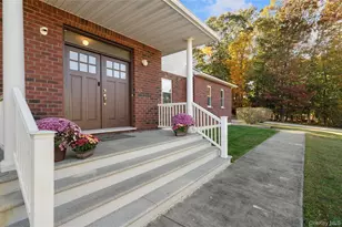 59 Mastro Rd, Calverton, NY 11933 - Photo 6