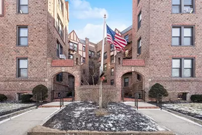 12 Hempstead Avenue #3N, Rockville Centre, NY 11570 - Photo 4