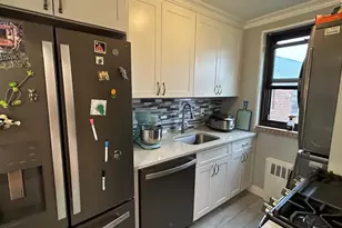 158-18 Cross Island Parkway Pkwy, Whitestone, NY 11357 - Photo 2