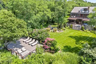 16 Old Field Woods Rd, Setauket, NY 11733 - Photo 18