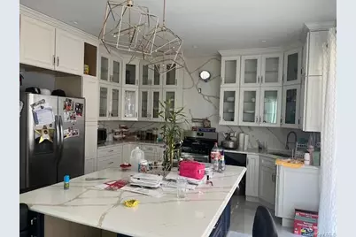 107 E Fairview Avenue, Valley Stream, NY 11580 - Photo 2