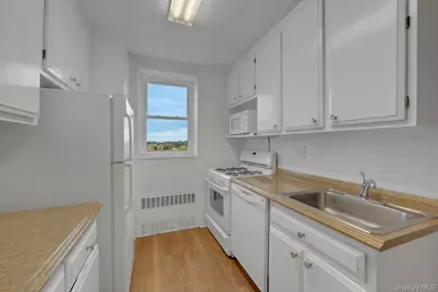 14 Westview Avenue #310, Tuckahoe, NY 10707 - Photo 12